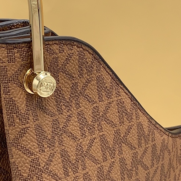 Michael Kors Joan Large Luggage Multi Signature Leather Slouchy Shoulder Handbag - Picture 8 of 14